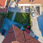 Stavroula's Paradise House 아파트호텔 3*