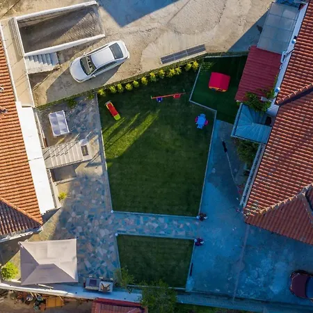 Stavroula's Paradise House Ξενοδοχείο με διαμερίσματα 4*