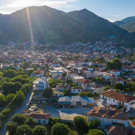 Ξενοδοχείο με διαμερίσματα Stavroula's Paradise House