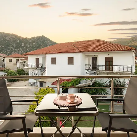 Stavroula's Paradise House 4*