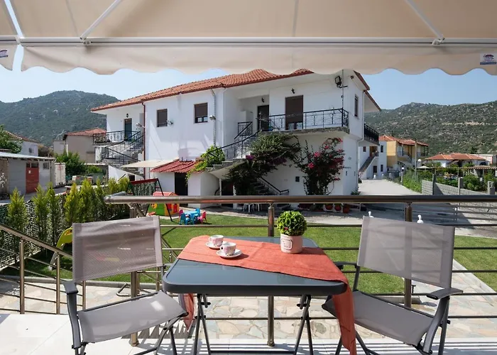 Stavroula's Paradise House מלון דירות סיקיה