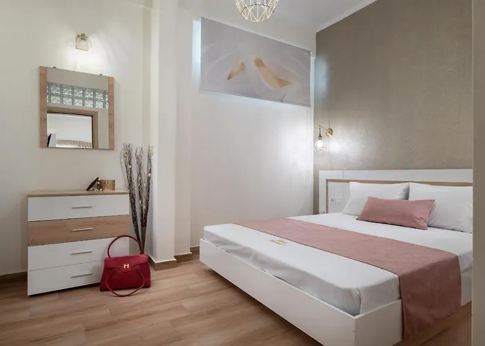 Stavroula's Paradise House מלון דירות 3*