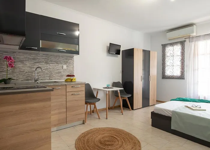 Stavroula's Paradise House מלון דירות