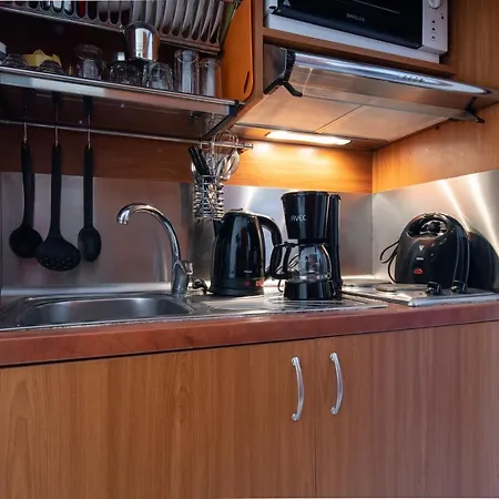 Stavroula's Paradise House Aparthotel